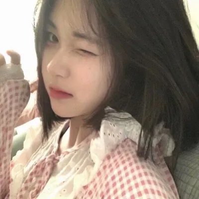 绷不住了啦